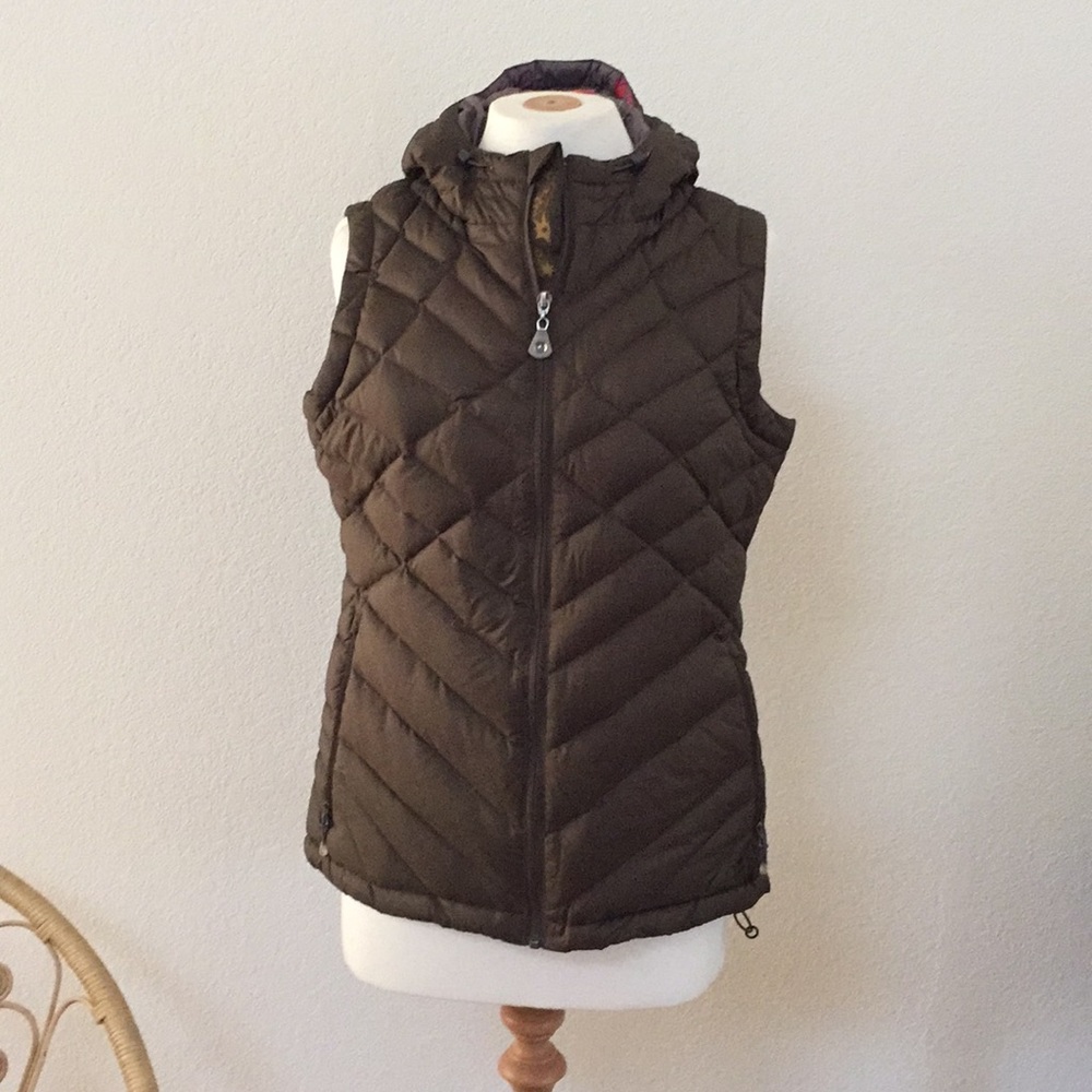 Isis Down Vest with hoodie